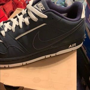 Air Prestige III size 10